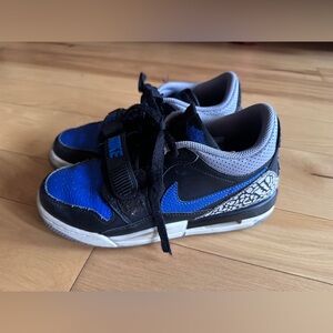 Jordans Nike boys sneakers size 4.5